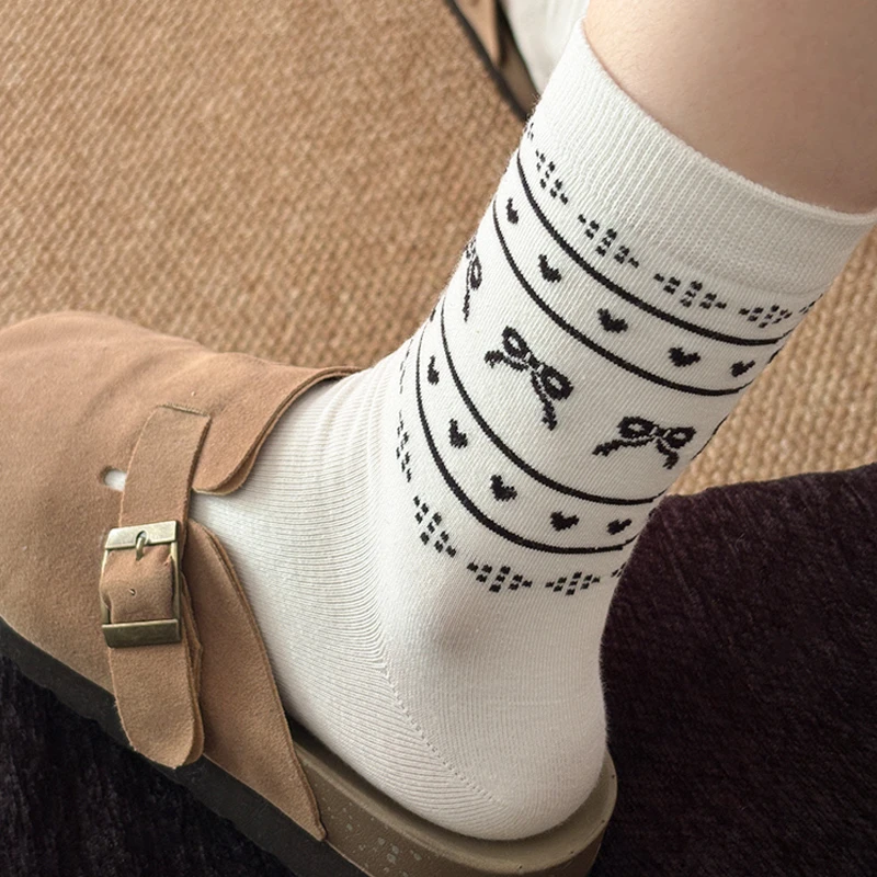 白色袜子女2025新款爆款费尔岛风爱心蝴蝶结棉袜春秋中筒袜堆堆袜