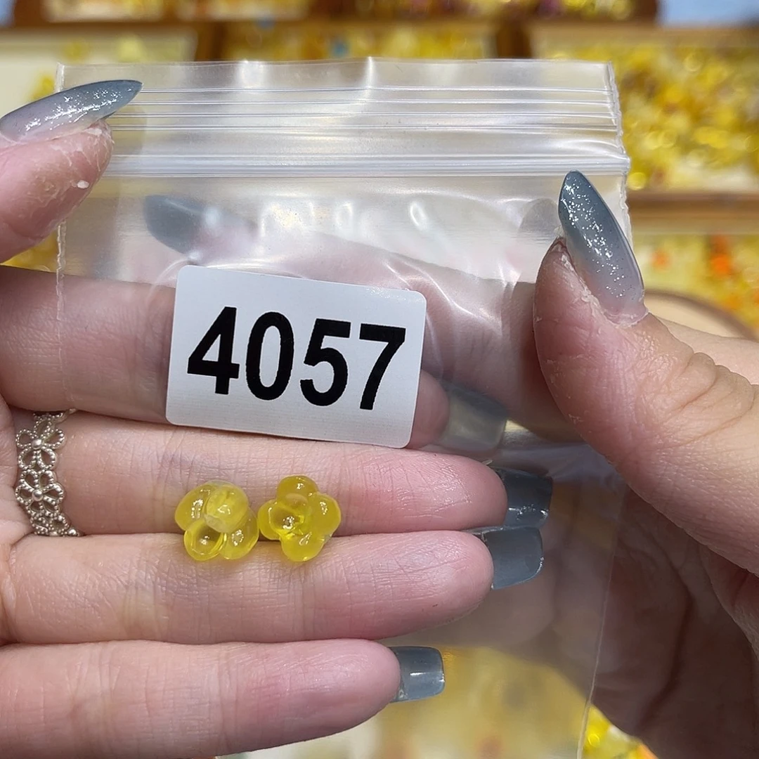 琥珀颈饰未镶嵌蜜蜡