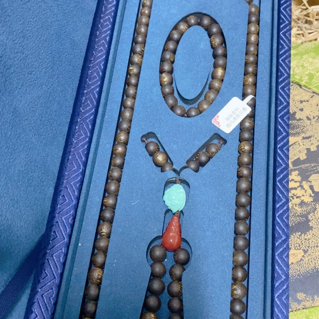 织绣摆件等各种各样不同风格