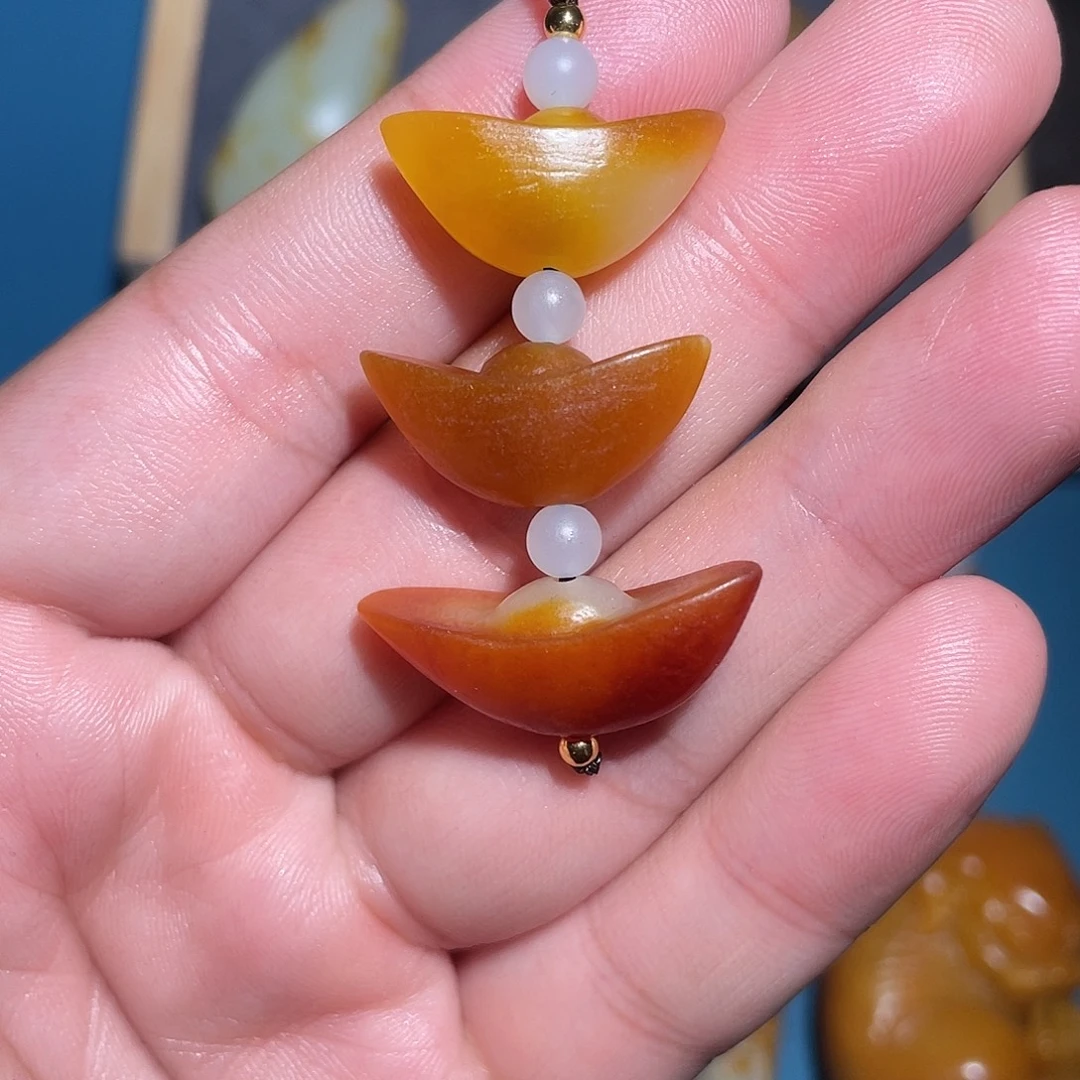 和田玉未镶嵌车挂