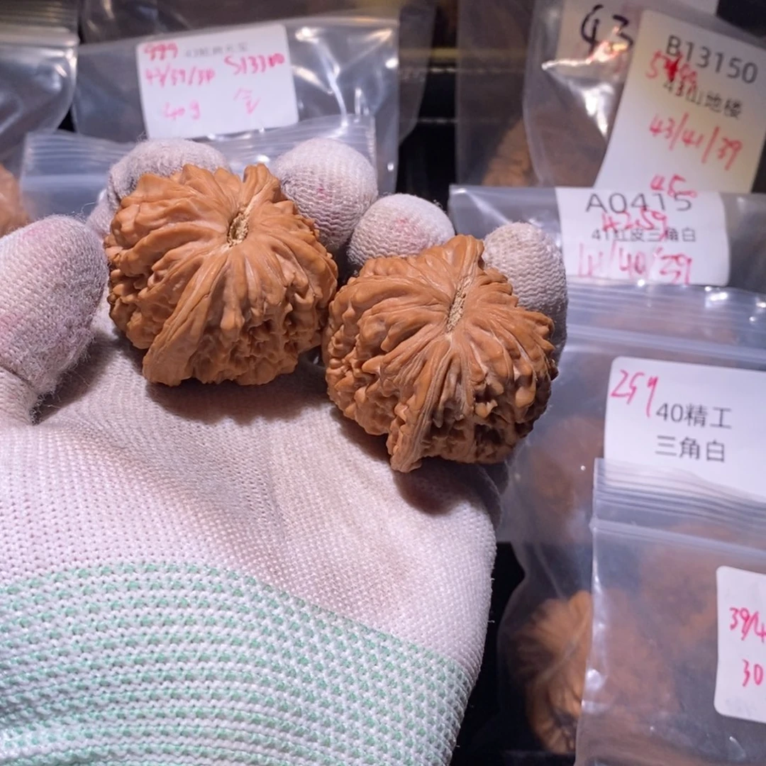 文玩核桃吊坠楼子