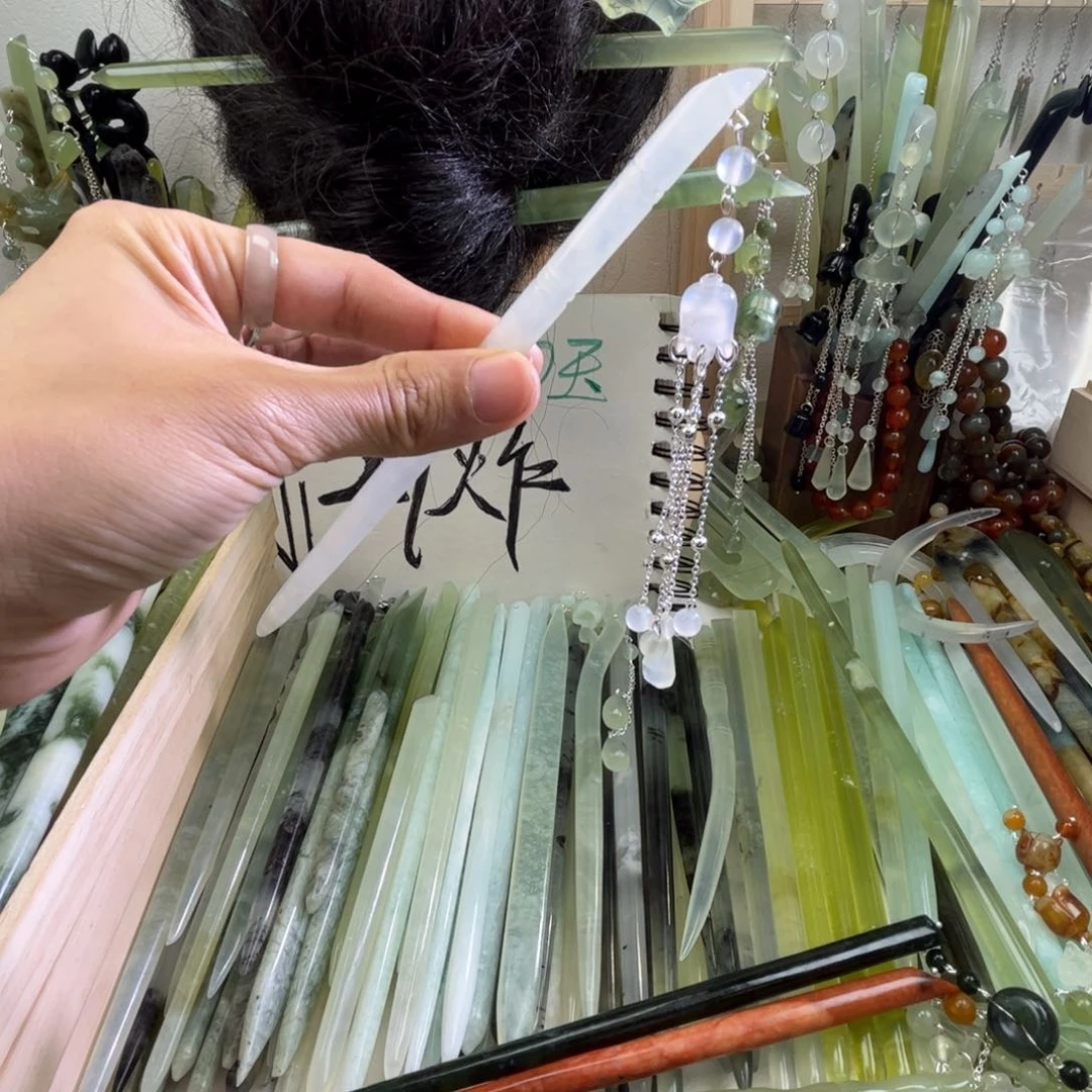 蛇纹石玉发饰未镶嵌
