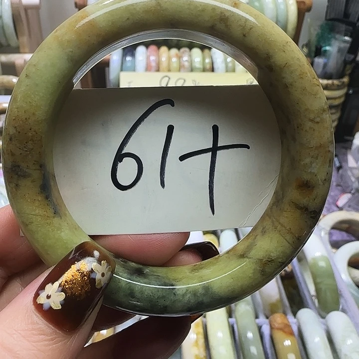 透闪石-蛇纹石玉未镶嵌手镯