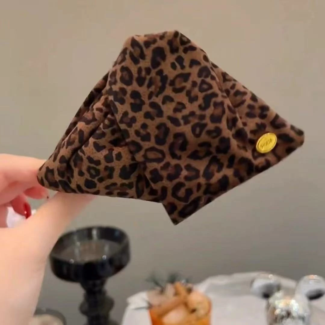 豹纹三角抓夹法式轻奢风抓夹女日韩千金风发夹头饰简约气质