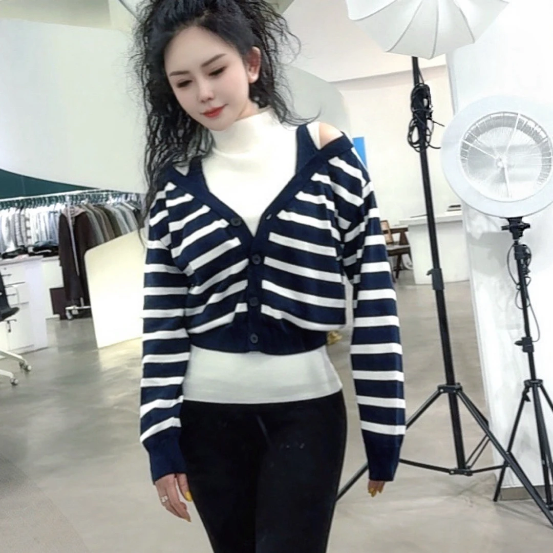 横条洋气短款开衫