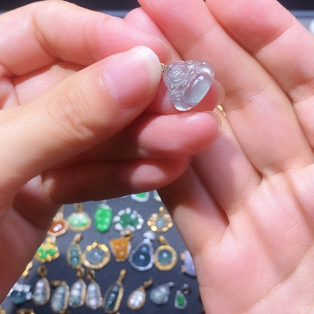 吊坠(不含链)18K金镶嵌翡翠