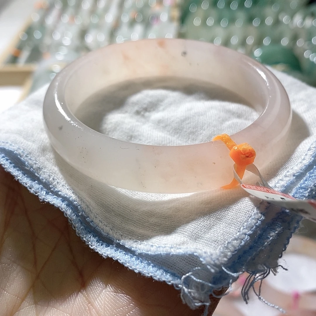 未镶嵌手镯石英质玉