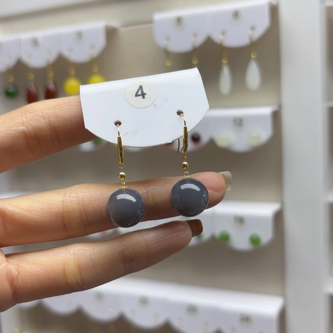 18K金镶嵌和田玉耳饰