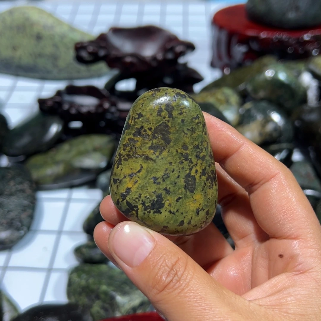 未镶嵌蛇纹石玉西藏藏玉药王石1*