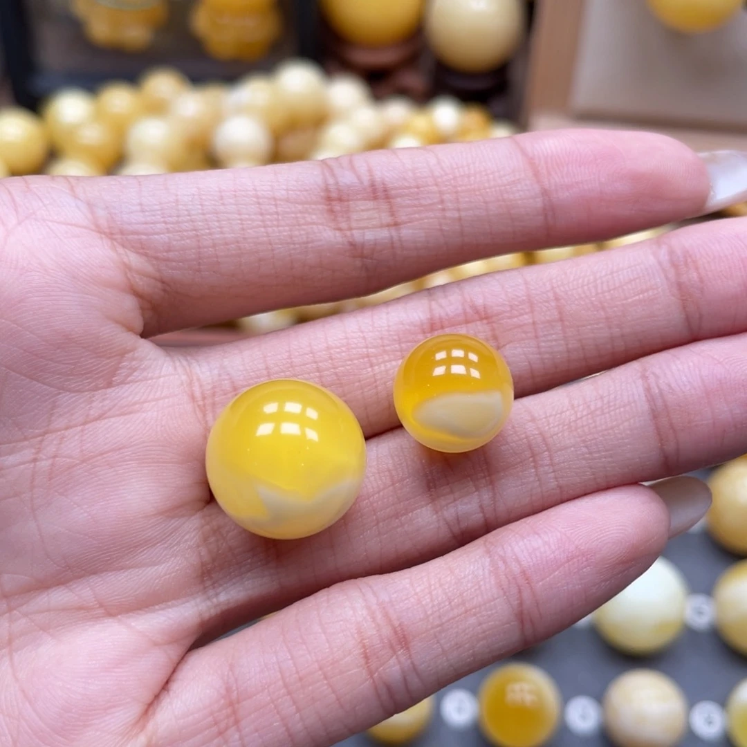 比***1未镶嵌琥珀珠宝奇石