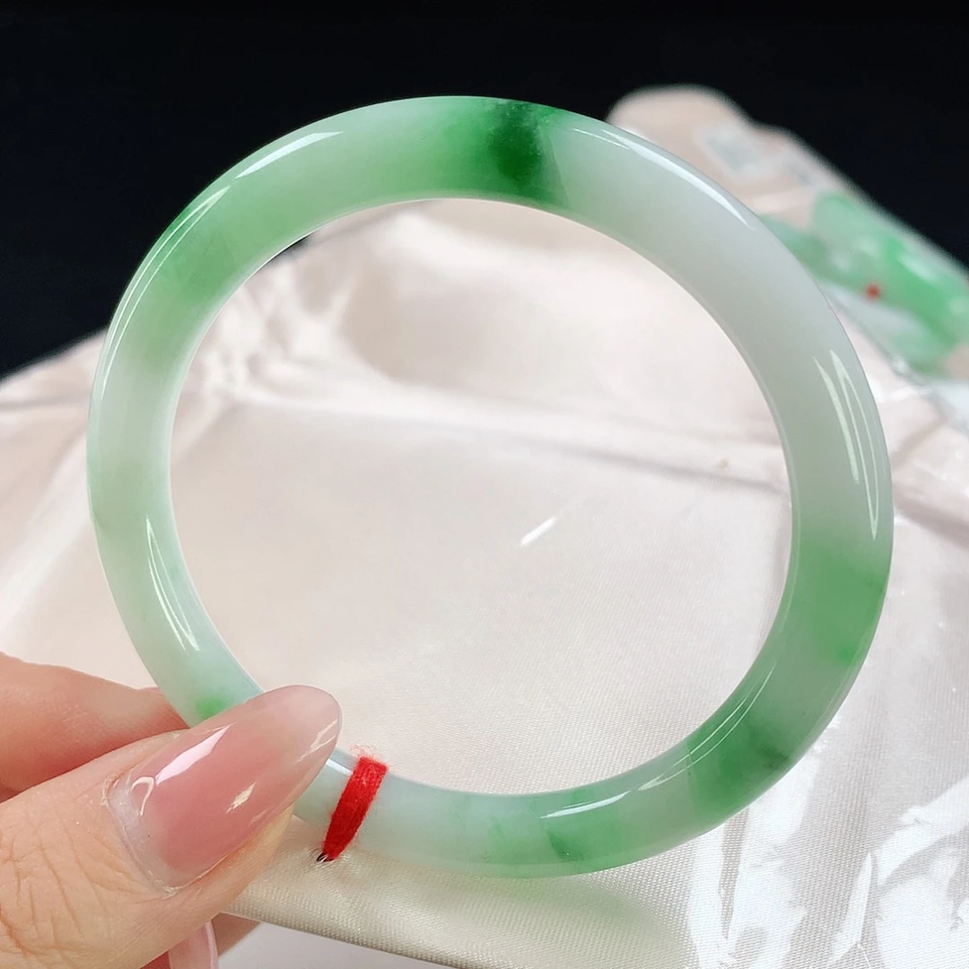 未镶嵌手镯翡翠826