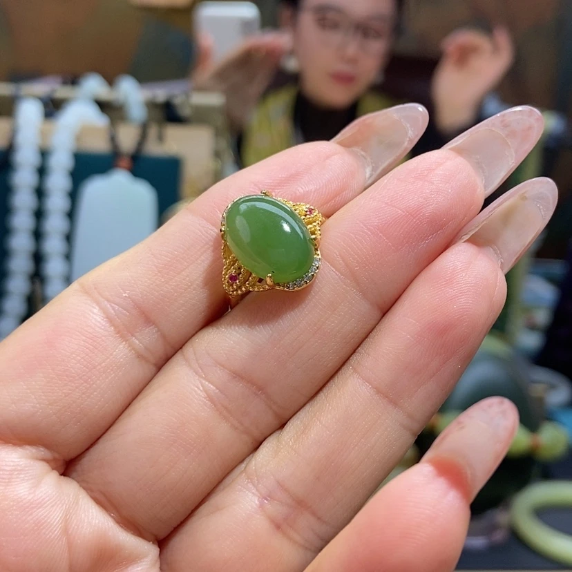 【闪购商品】未镶嵌戒指和田玉美****美