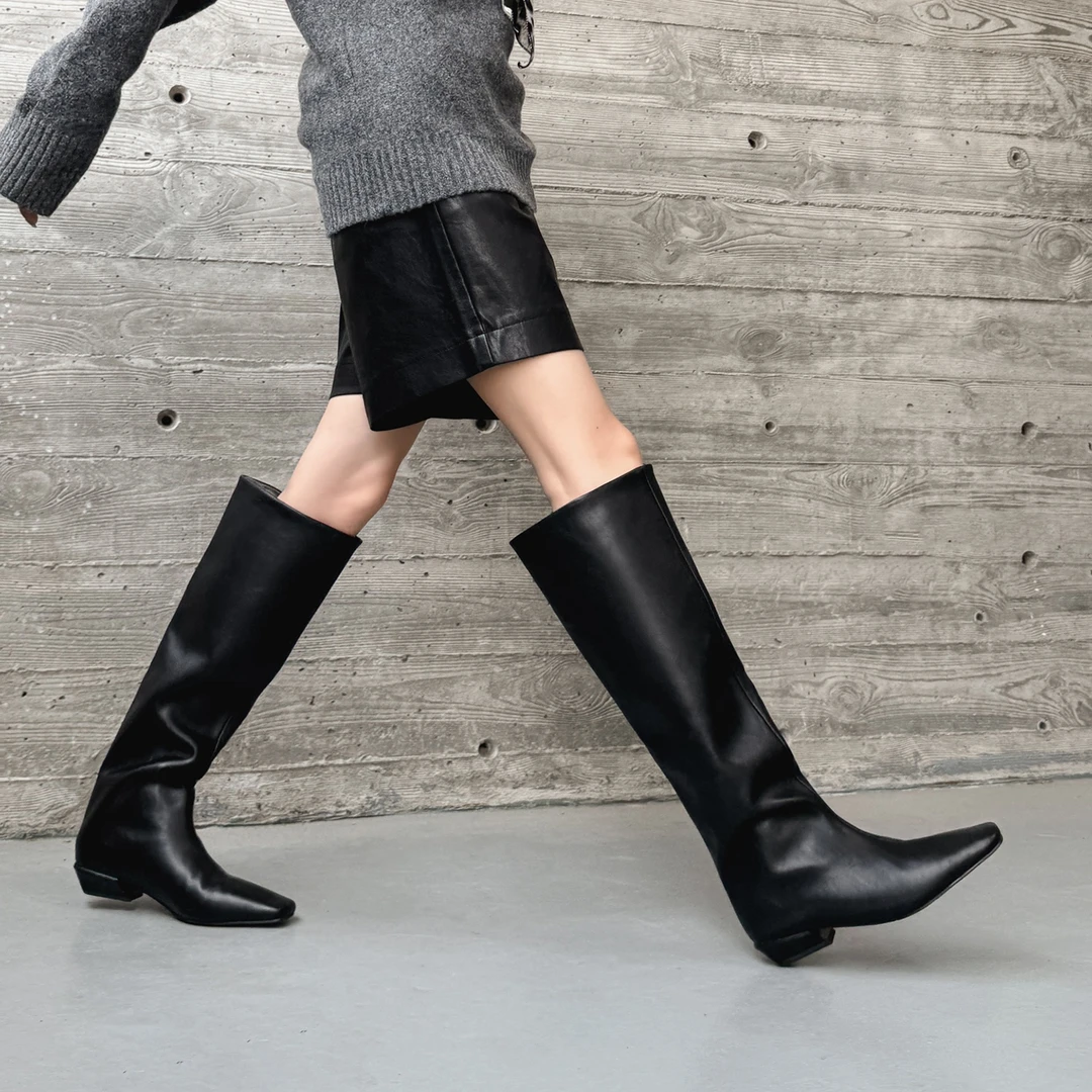极简帅气黑色骑士靴女秋冬方头坡跟宽筒不过膝高筒酒红色长靴长筒