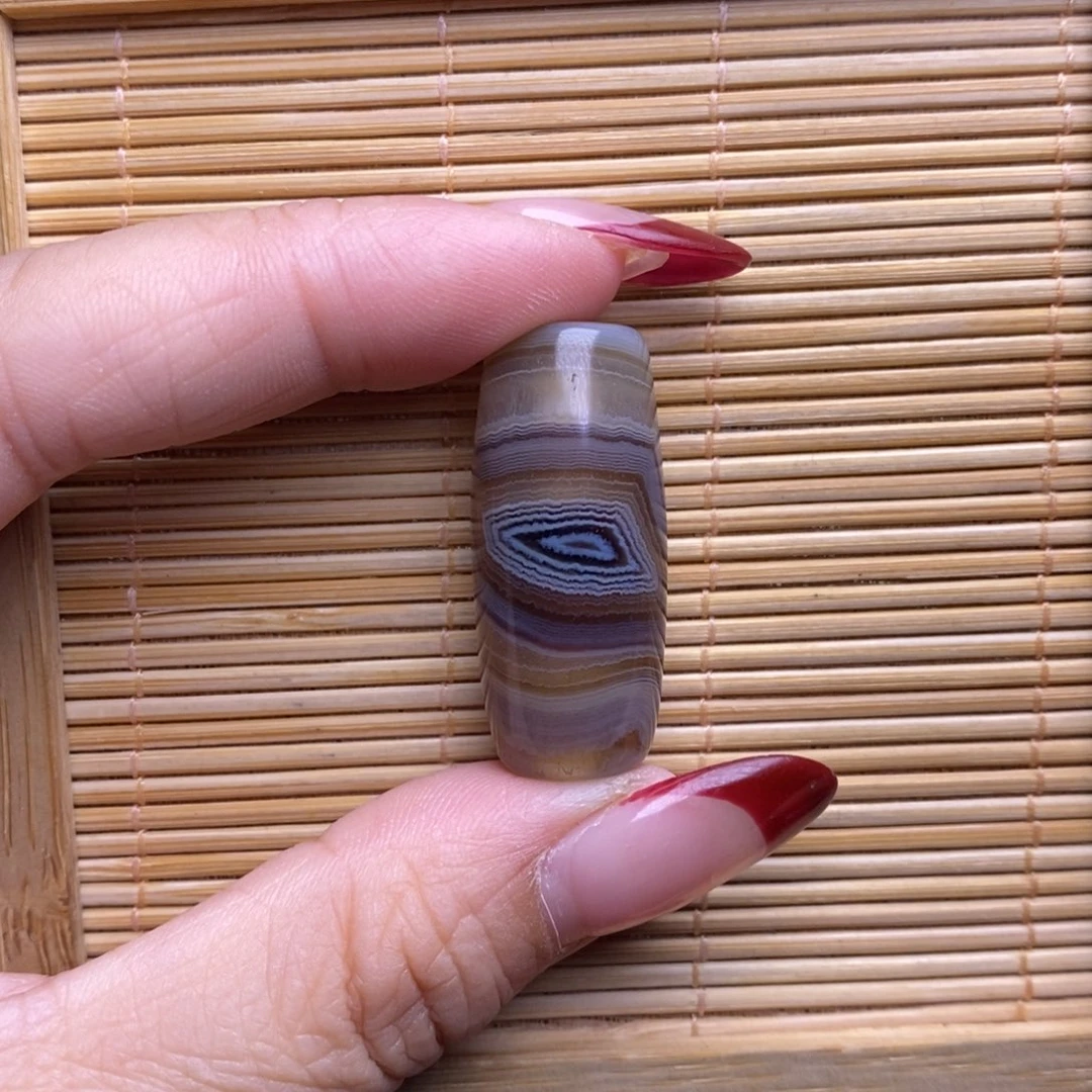 ****玛瑙/玉髓未镶嵌珠宝半成品