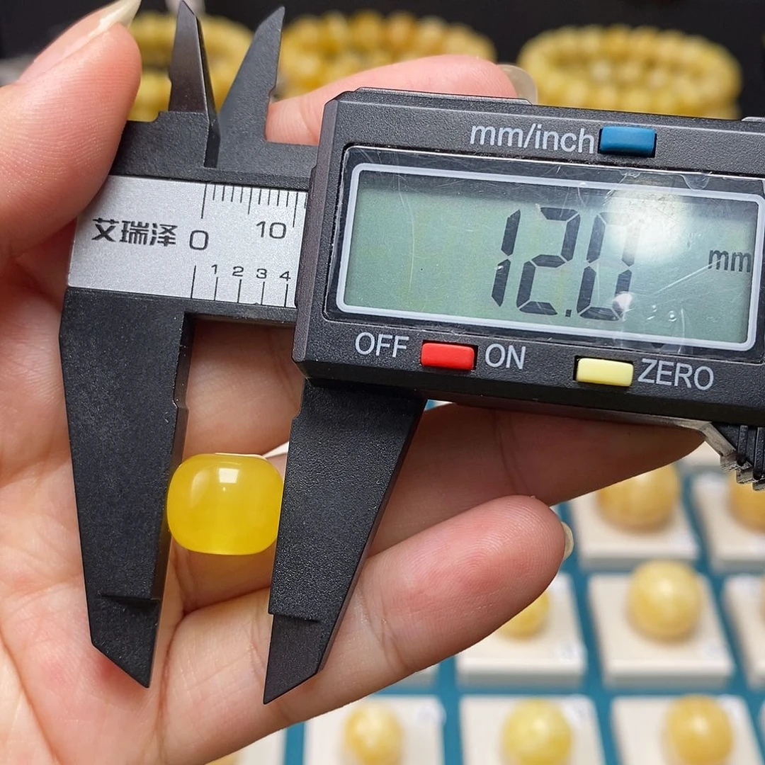 蜜蜡珠宝奇石未镶嵌