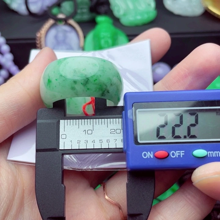 翡翠未镶嵌戒指戒指