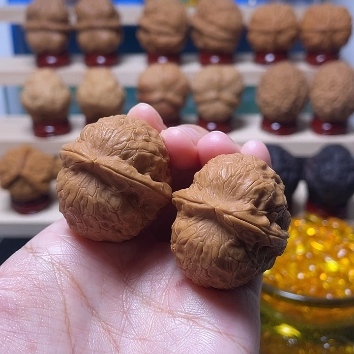 文玩核桃吊坠金龟子1