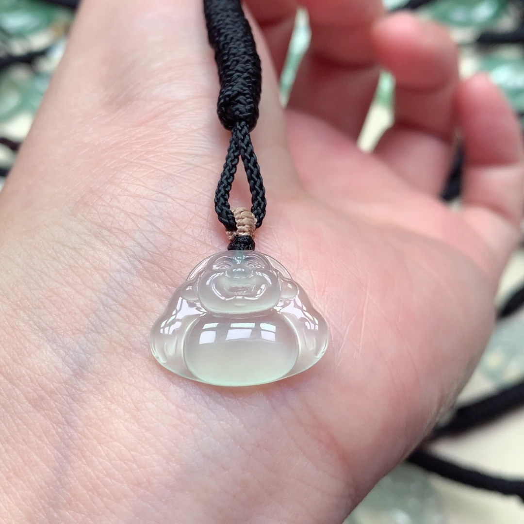 翡翠未镶嵌颈饰佛公