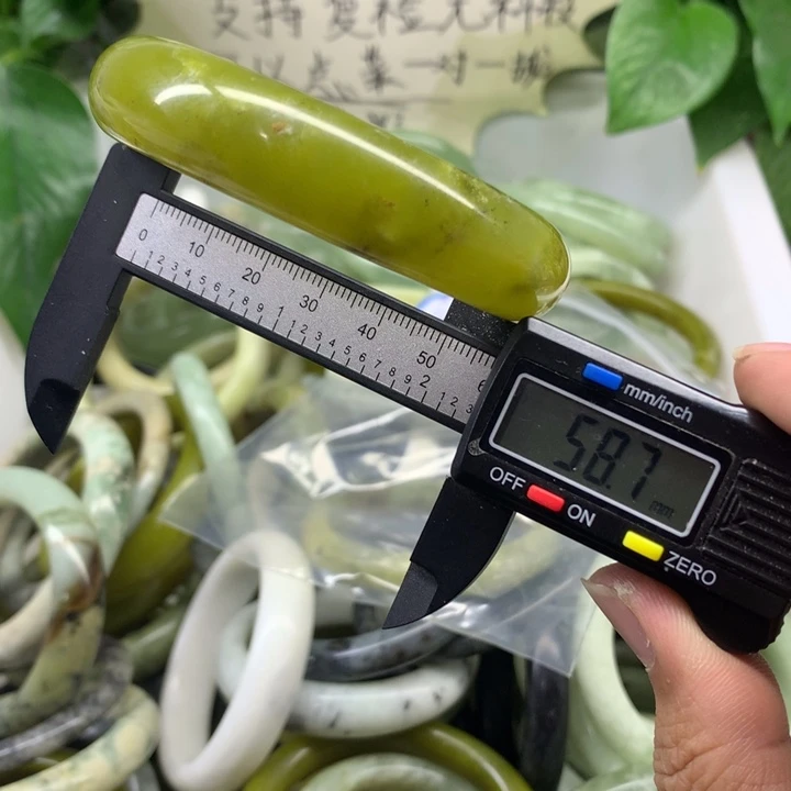 蛇纹石玉未镶嵌手镯用****492