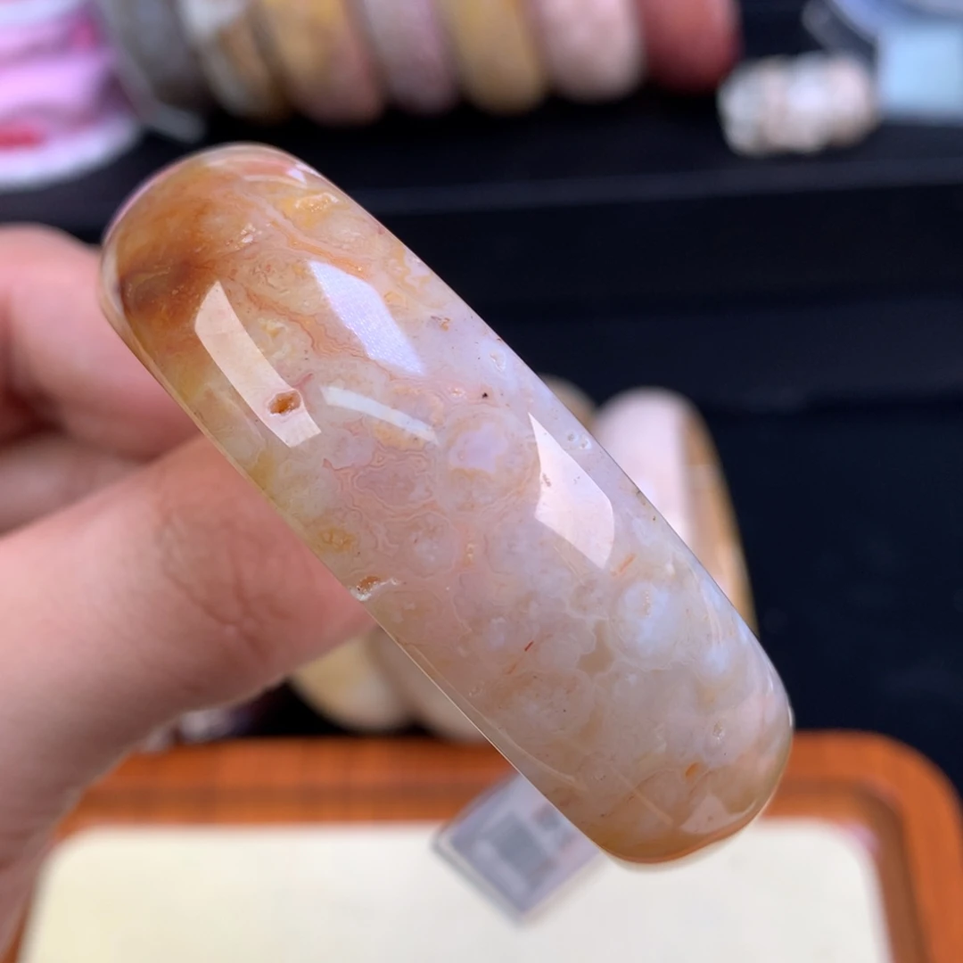 硅化珊瑚（珊瑚玉）未镶嵌颈饰52号粉糖共生54.6圈