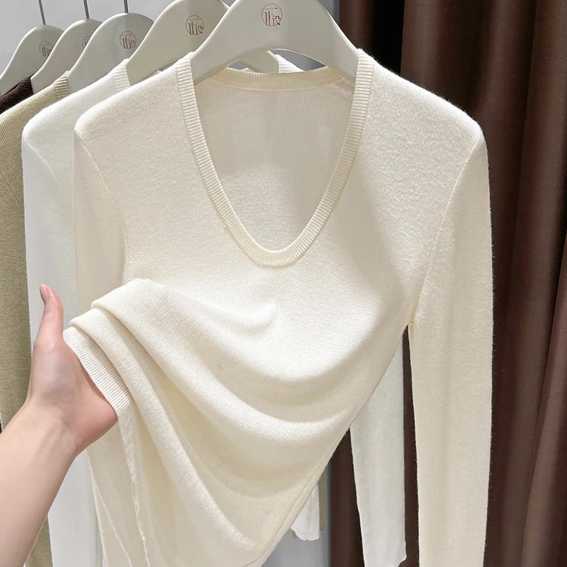 奶油杏薄款U领修身针织衫上衣女内搭长袖打底衫软糯打底衫小衫冬