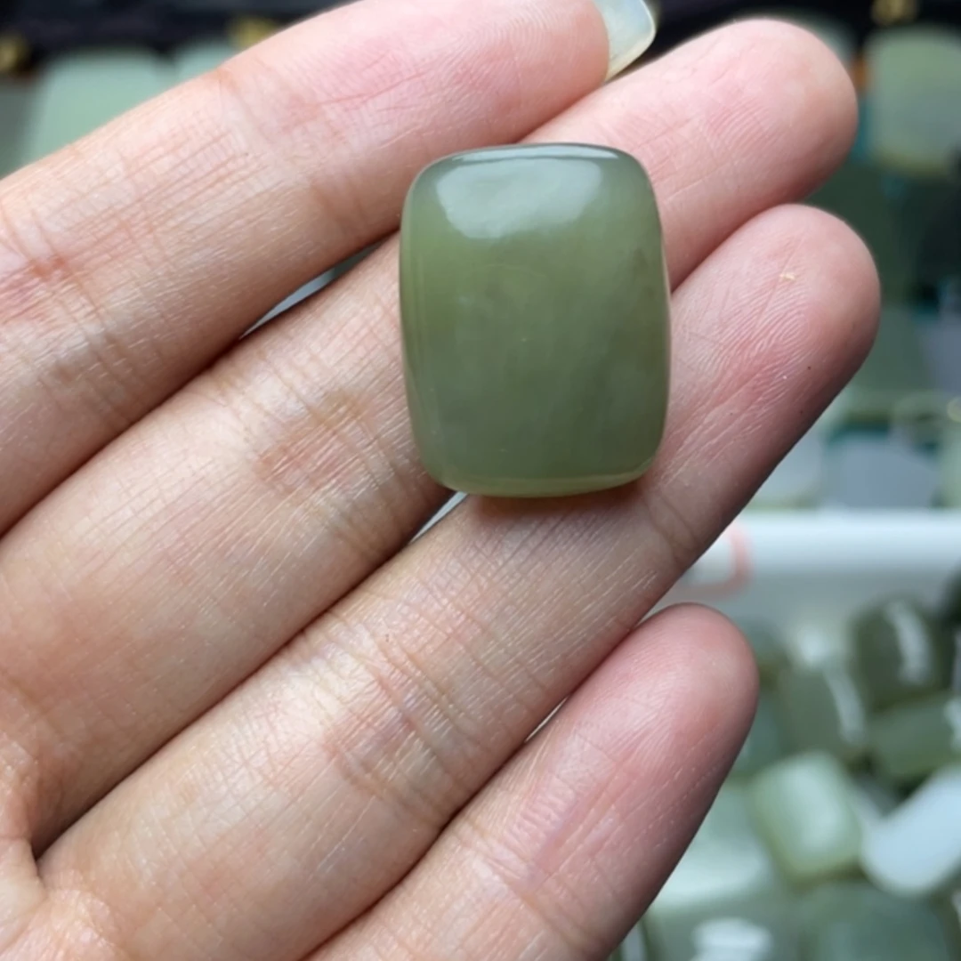 【闪购商品】颈饰未镶嵌和田玉