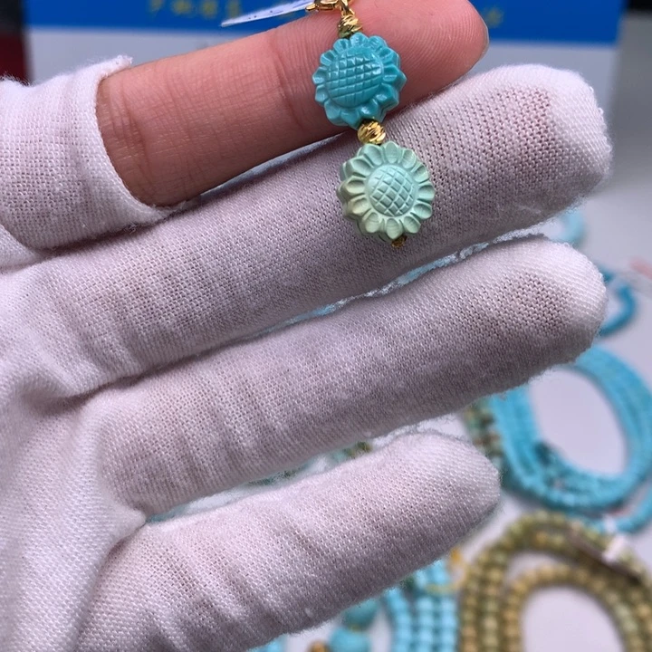 绿松石配饰未镶嵌