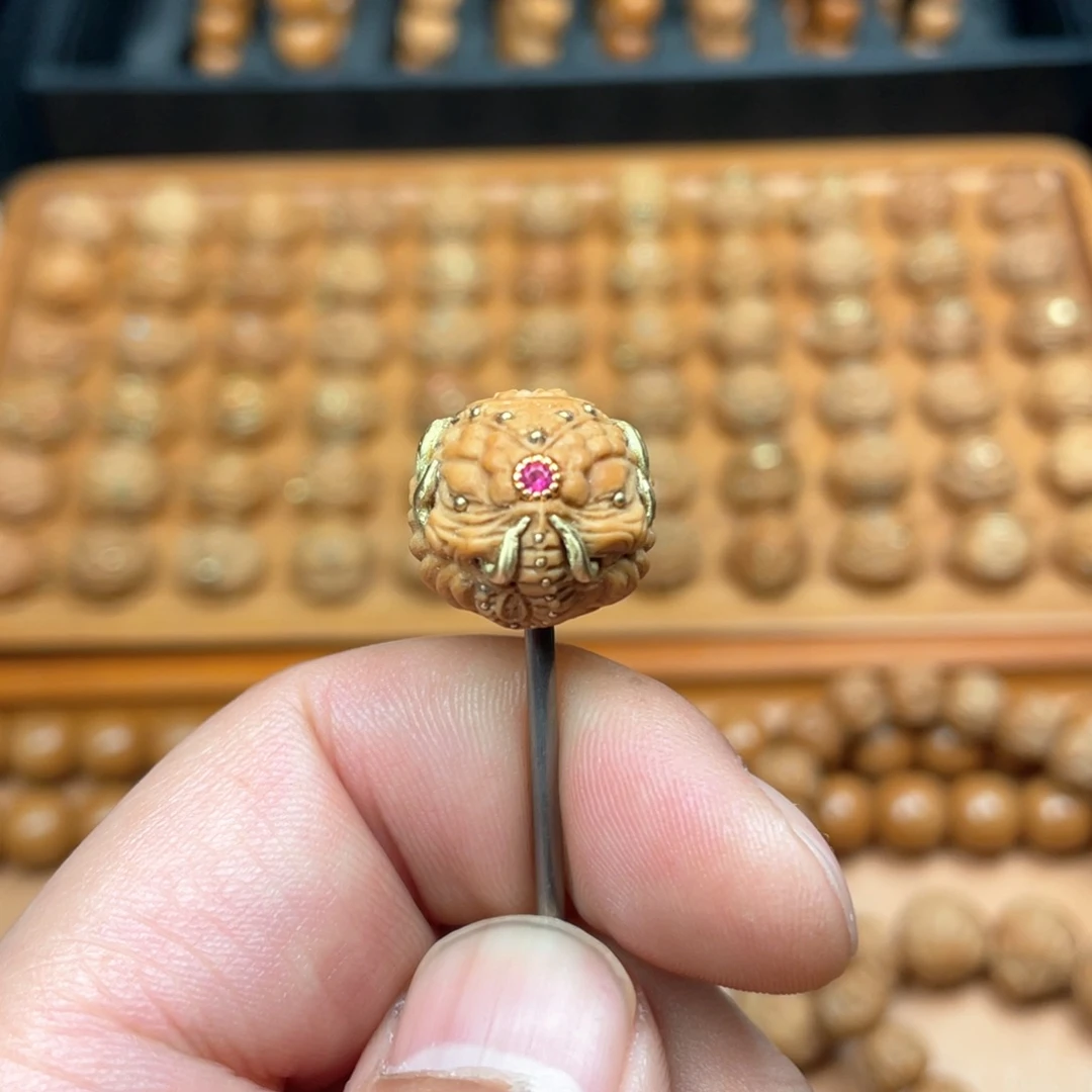 猴头核桃手串午***。猴头核桃六牙象神