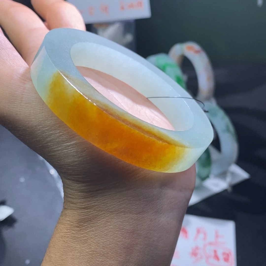 未镶嵌冰红翡55到60正圈定制翡翠