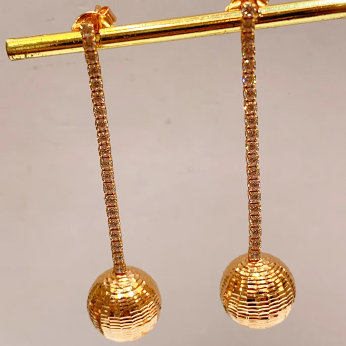 合成锆石18K轻奢高级感闪亮球球耳钉4.04克