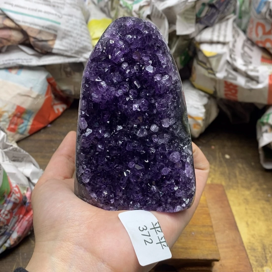 紫晶乌拉圭未镶嵌