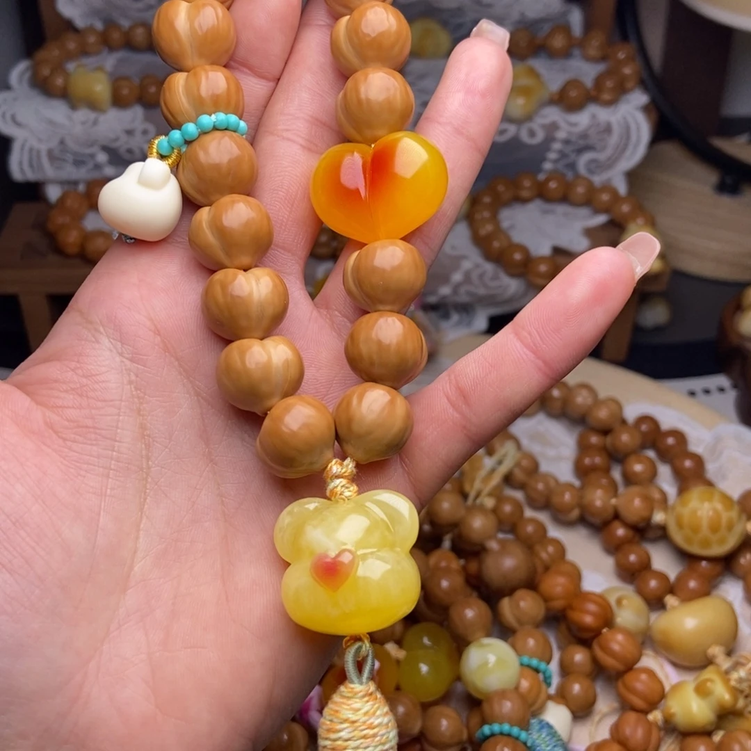 核桃屁桃手持纹理15