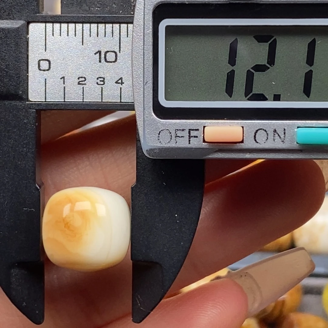 琥珀未镶嵌耳饰老型