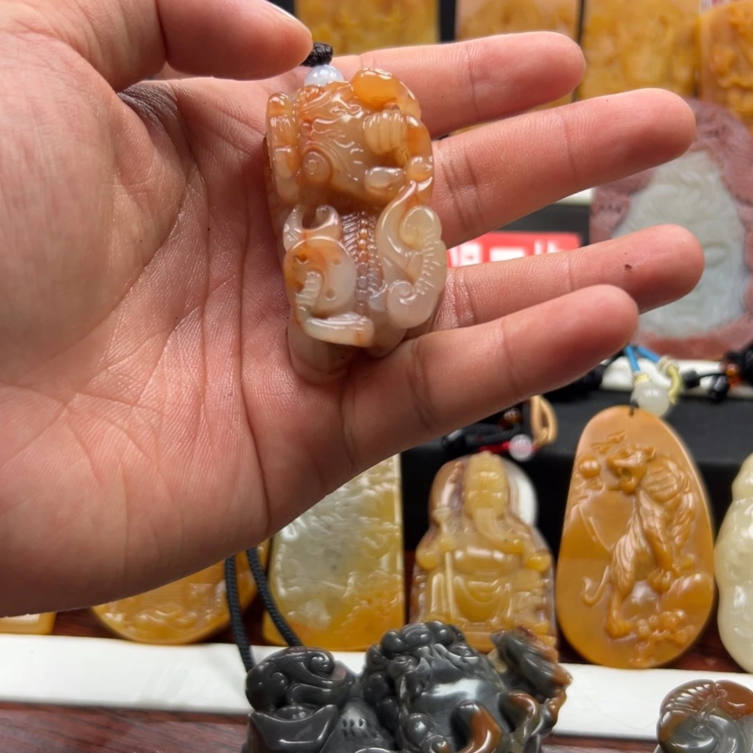 石英质玉（黄龙玉）未镶嵌多样性发货，发其一