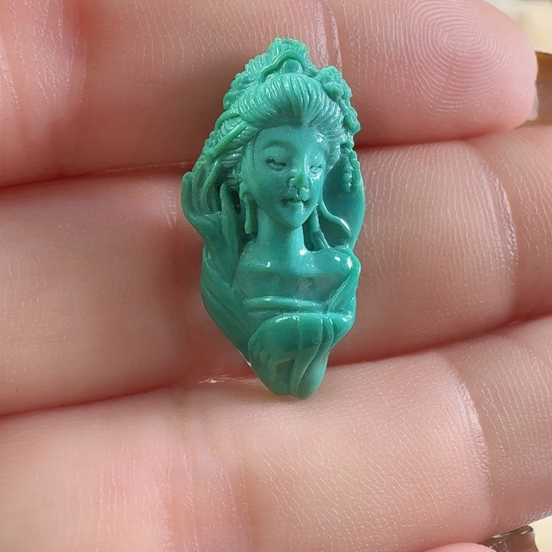 绿松石未镶嵌颈饰