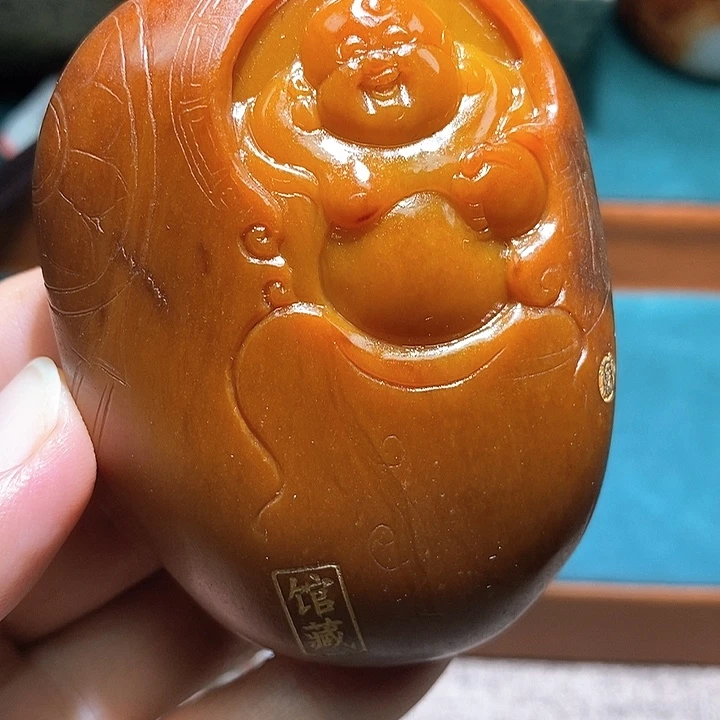 伟***粥颈饰未镶嵌和田玉