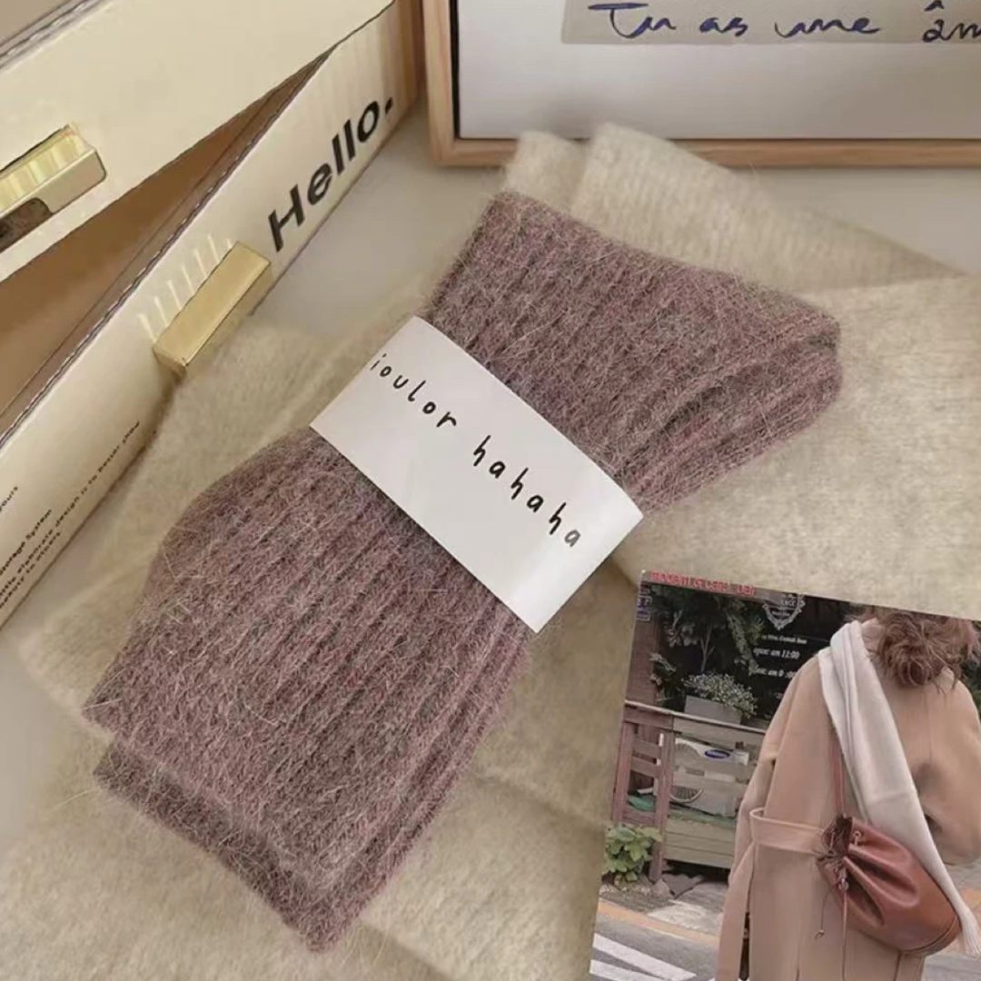 女士冬季加绒加厚中筒纯色柔软堆堆袜