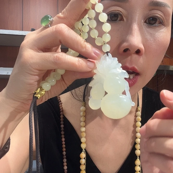 岫玉未镶嵌毛衣链