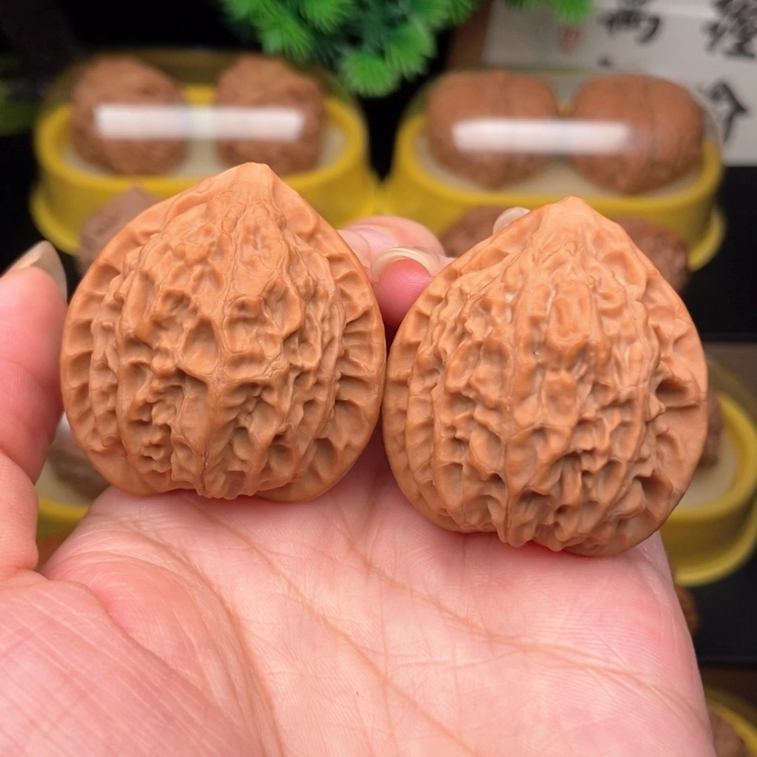 吊坠文玩核桃38金牛