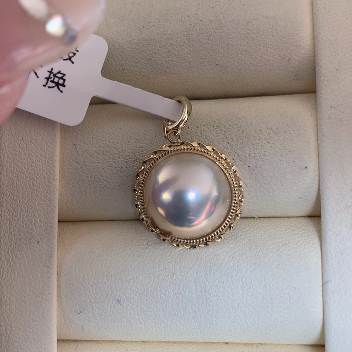 18K金镶嵌颈饰拼合珍珠（马贝珠）