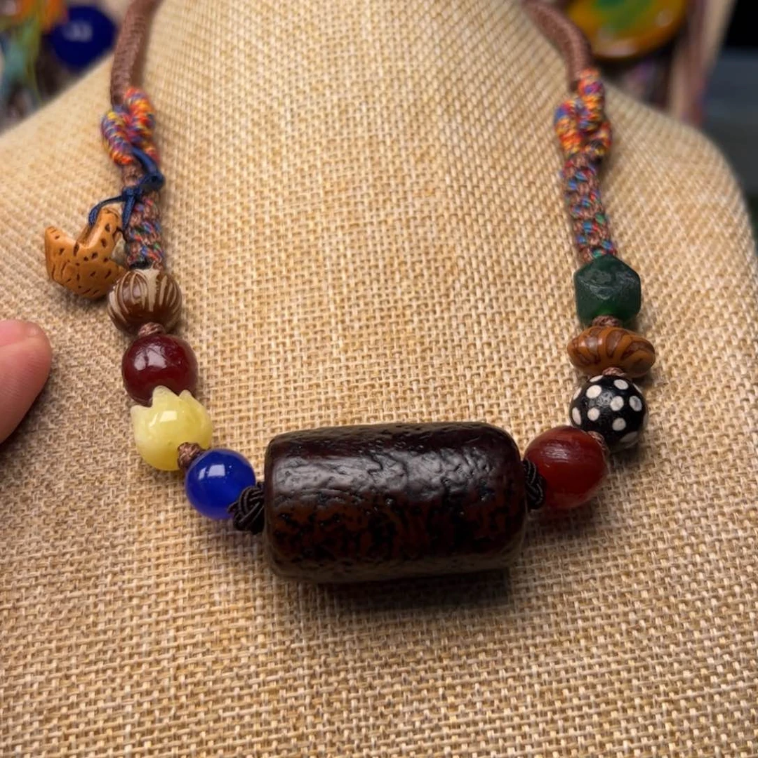 玛瑙/玉髓颈饰未镶嵌