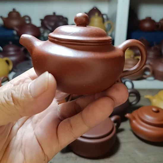 茶壶紫砂原矿红降坡莲子粗砂140cc半手工