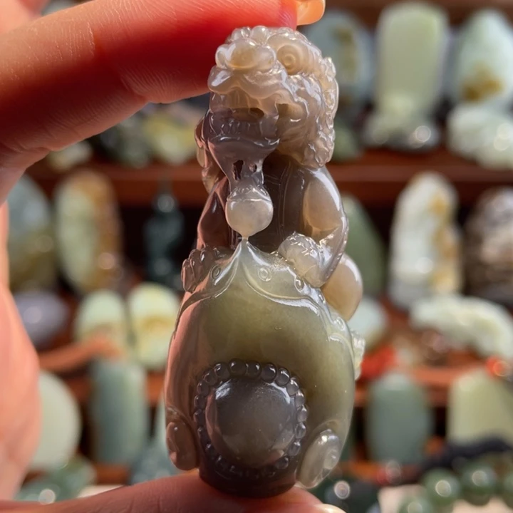 和田玉颈饰未镶嵌吊坠