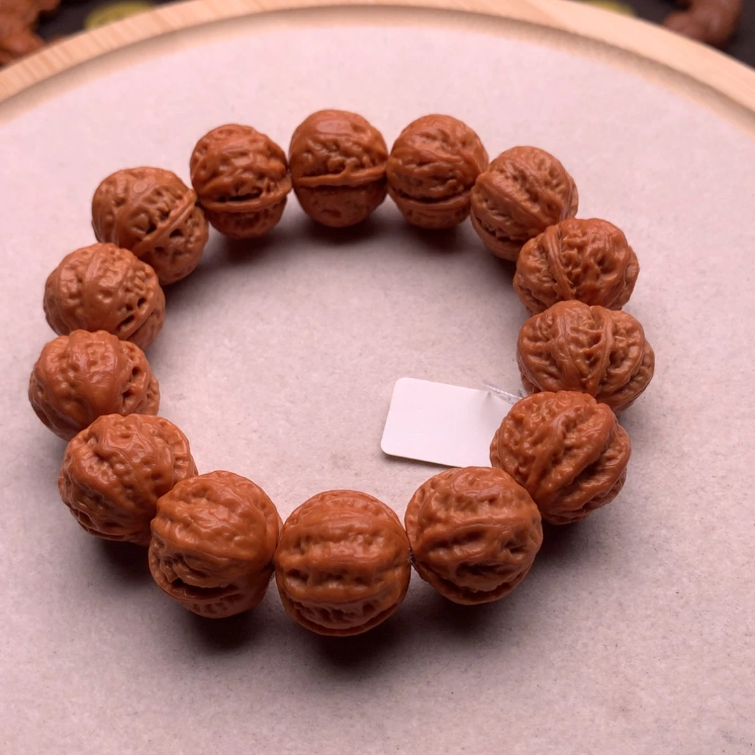 文玩核桃手串八棱