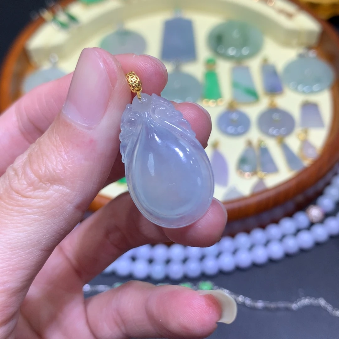 翡翠吊坠(不含链)18K金镶嵌