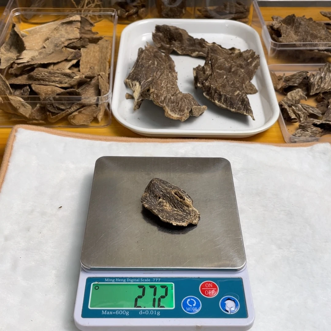 沉香碎屑沉香海南壳子料2.7克