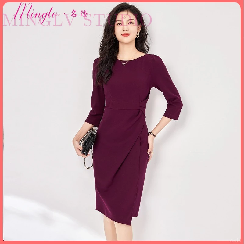 时尚优雅褶皱显瘦连衣裙2025秋季新款复古圆领通勤职业纯色包臀裙