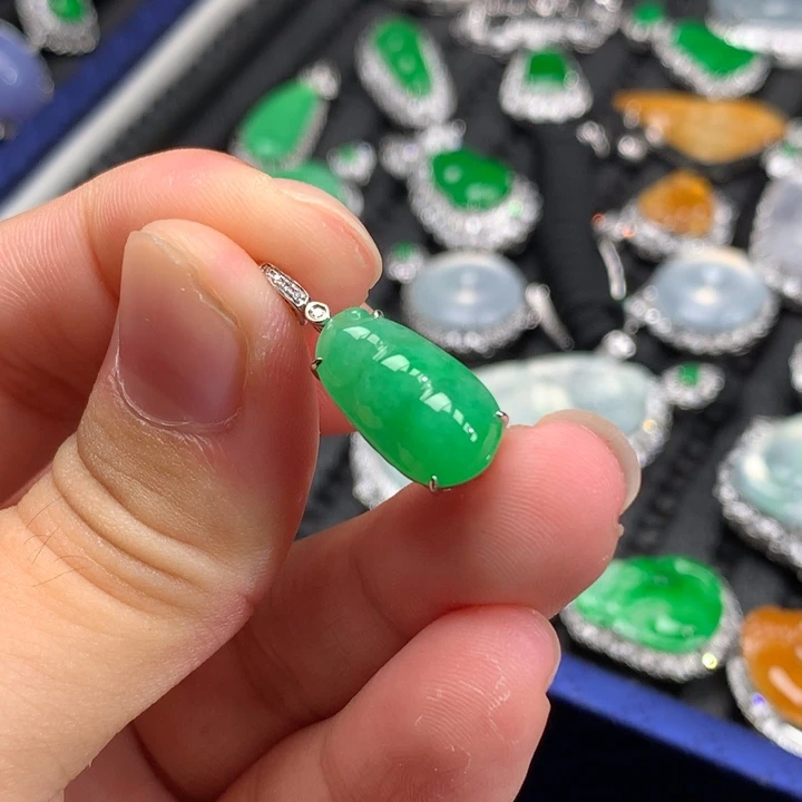 翡翠18K金镶嵌吊坠(不含链)
