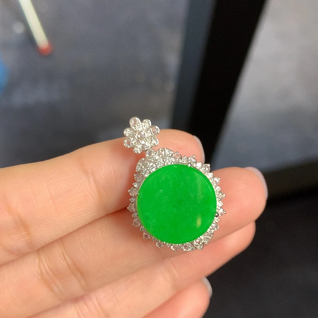 翡翠吊坠(不含链)18K金镶嵌无事牌