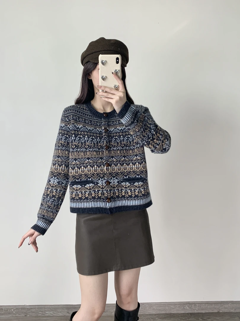 CHUANBAI费尔岛圆领经典时尚复古花纹休闲秋冬针织开衫